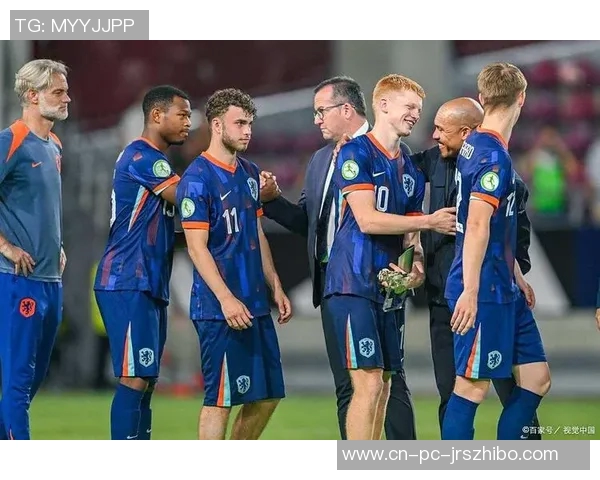 澳大利亚与荷兰的精彩对决揭示足球战术与团队合作的魅力 澳大利亚与荷兰的精彩对决揭示足球战术与团队合作的魅力